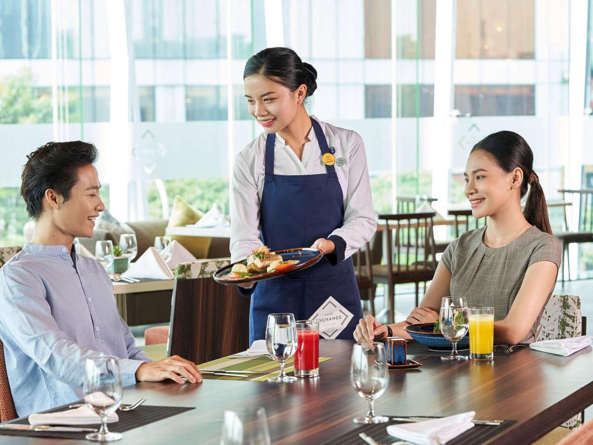Novotel Hanoi Thai Ha Exterior foto