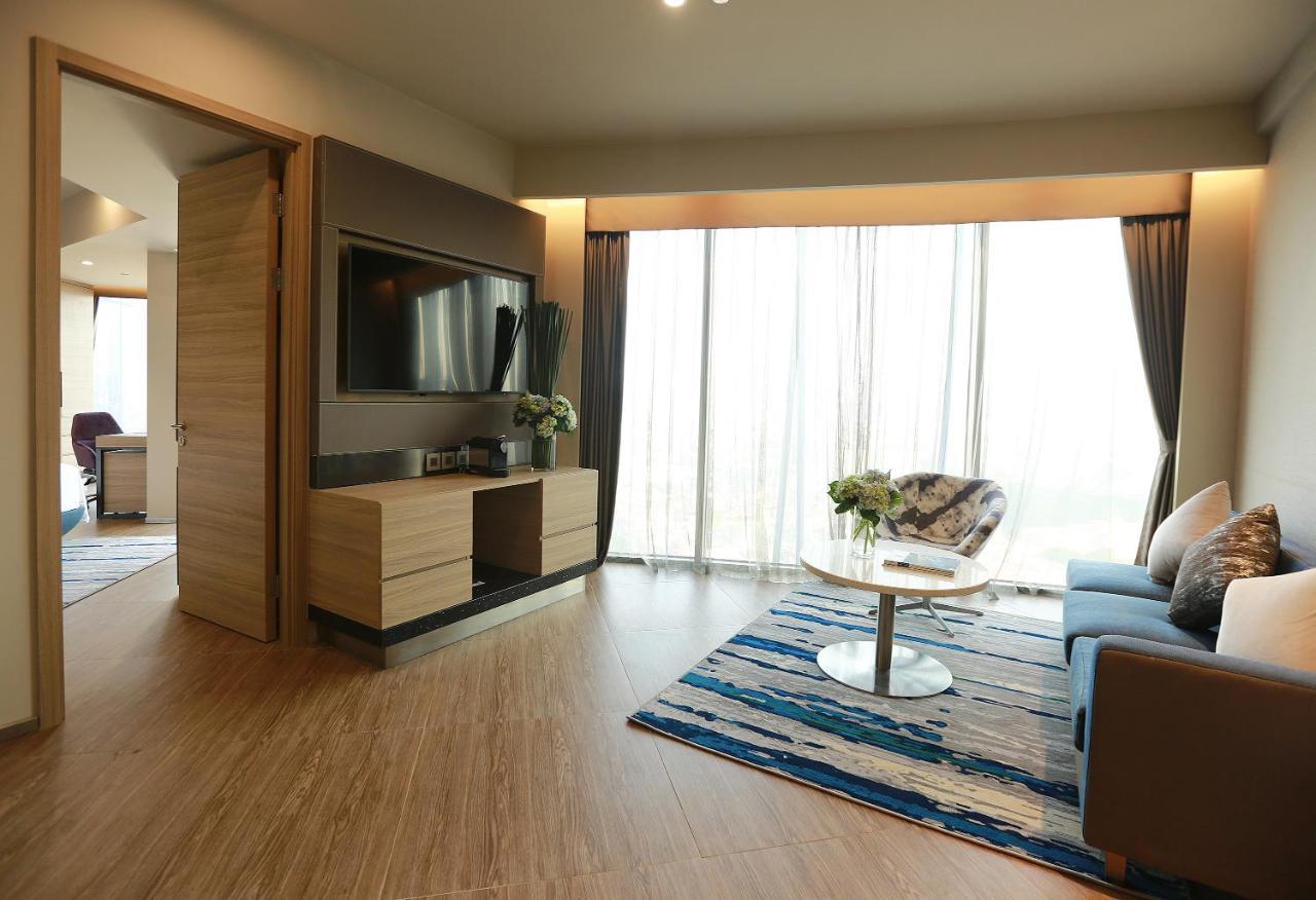 Novotel Hanoi Thai Ha Exterior foto